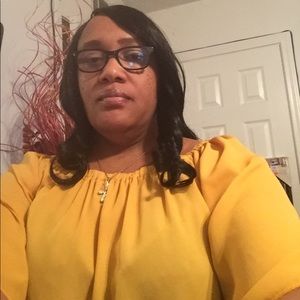 Meet your Posher, Angela